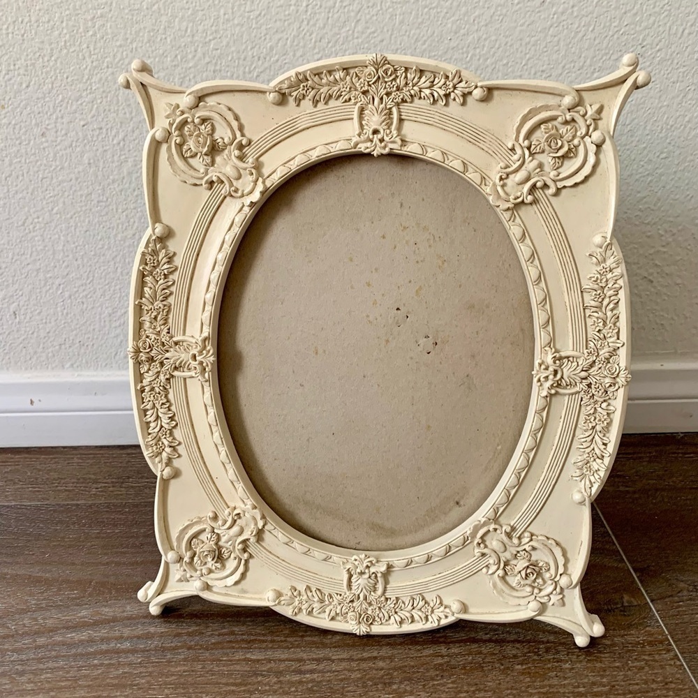 vintage ornament picture frame 11/13 inches